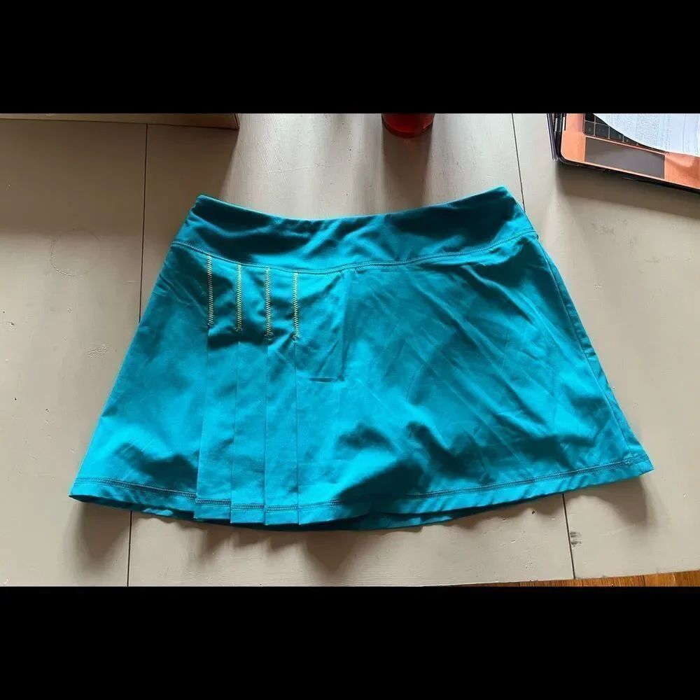 Athleta Second Wind Turquoise Running Skort sz S EUC
